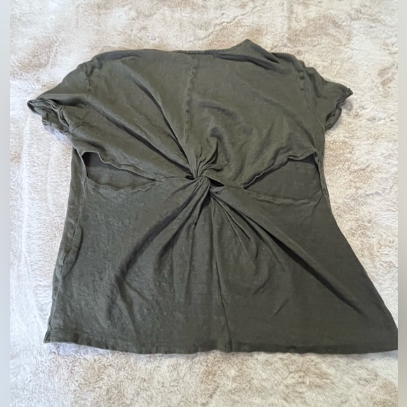 Zara green with gold shimmer T with back twist and cut outs. Size M - Picture 3 of 5
